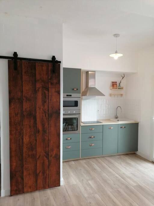 Apartamento Completamente Equipado Centro Ferrol Luaran gambar