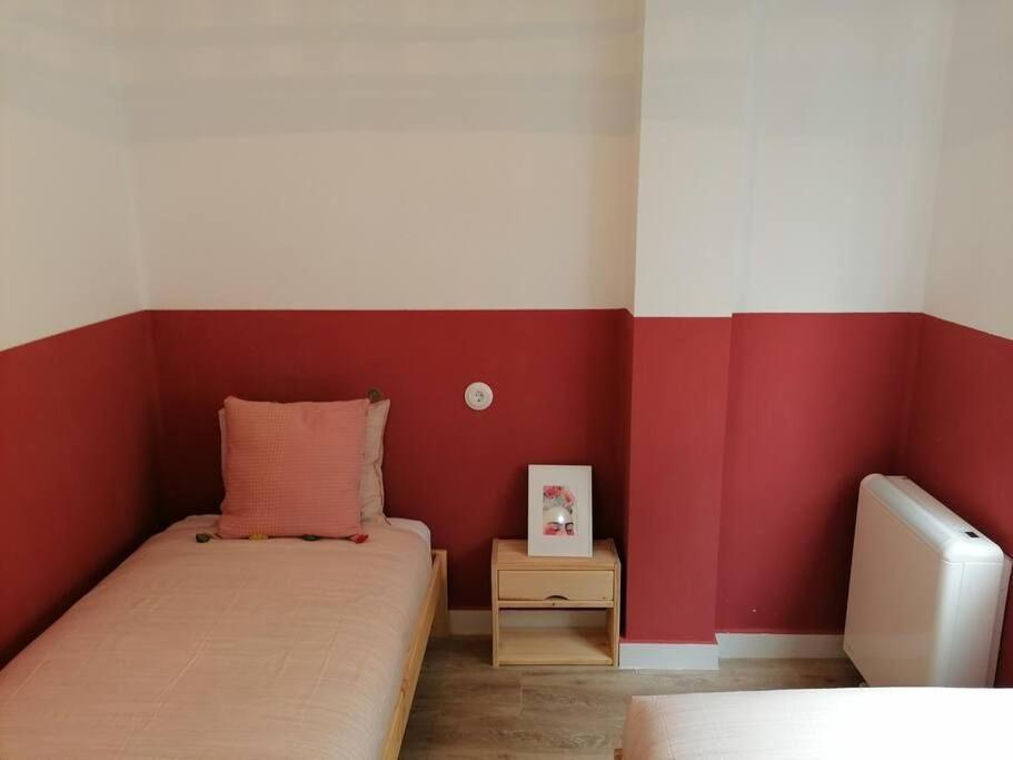 Apartamento Completamente Equipado Centro Ferrol Luaran gambar